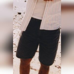 Levis cotton Chino Shorts Men's Size 36 relaxed fit. 9" Inseam